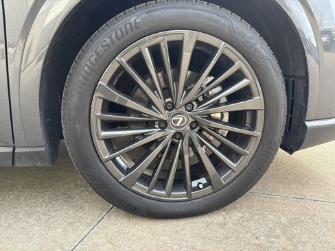 Used 2024 Lexus RX 350 Premium w/ Accessory Package (Z1) image 13