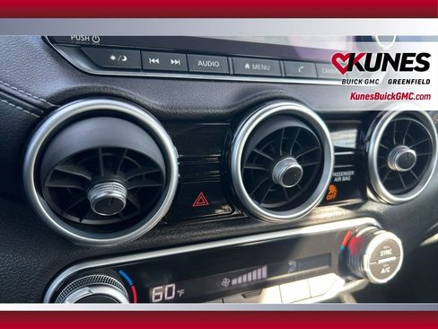 Used 2020 Nissan Sentra SV w/ Trunk Package image 27