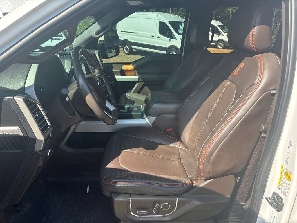 Used 2017 Ford F250 King Ranch w/ King Ranch Ultimate Package AWD/4WD image 16