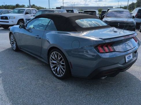 Used 2025 Ford Mustang GT Premium RWD image 6