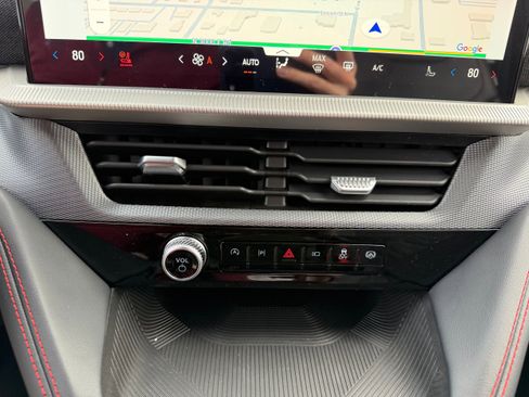 New 2026 Ford Explorer ST-Line w/ ST-Line Street Pack image 19