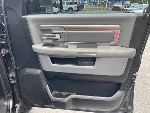Used 2016 RAM 1500 Big Horn AWD/4WD image 40