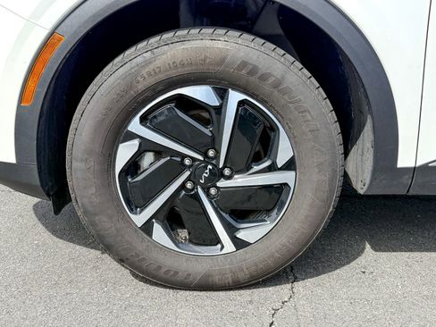 Certified 2023 Kia Sportage LX AWD/4WD image 11