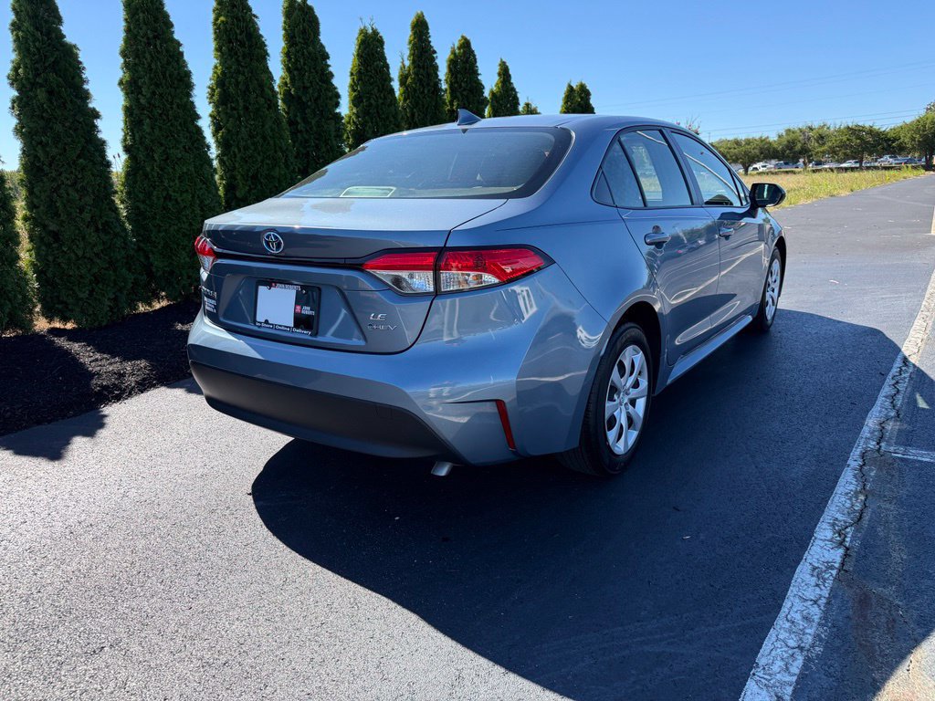 Certified 2025 Toyota Corolla LE FWD image 2