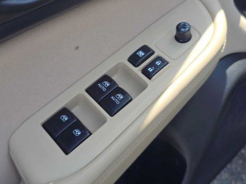 Used 2018 Subaru Outback 2.5i Premium AWD/4WD image 23