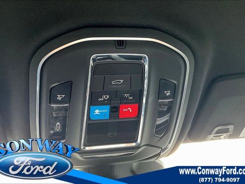 Used 2025 Jeep Grand Cherokee L Laredo w/ Luxury Tech Group I image 17