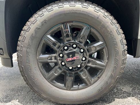 New 2026 GMC Sierra 2500 AT4 w/ AT4 Premium Plus Package AWD/4WD image 23
