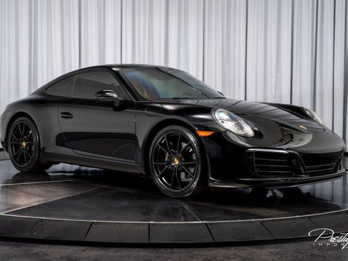 Used 2019 Porsche 911 Carrera image 17