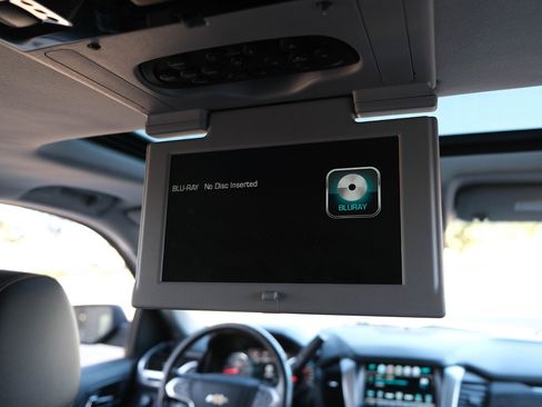 Used 2020 Chevrolet Suburban Premier image 29