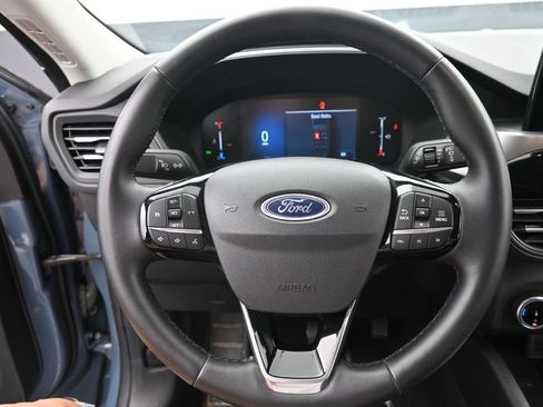 Used 2025 Ford Escape Active AWD/4WD image 19