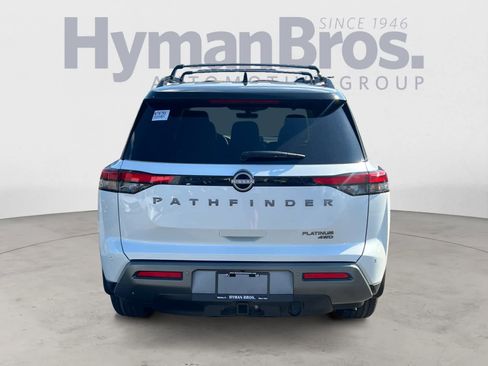 New 2026 Nissan Pathfinder Platinum image 4