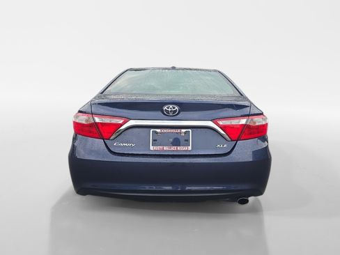 Used 2017 Toyota Camry XLE FWD image 4