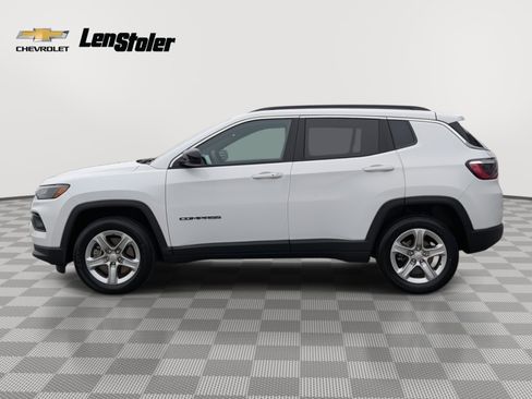Used 2023 Jeep Compass Latitude w/ Convenience Group image 2