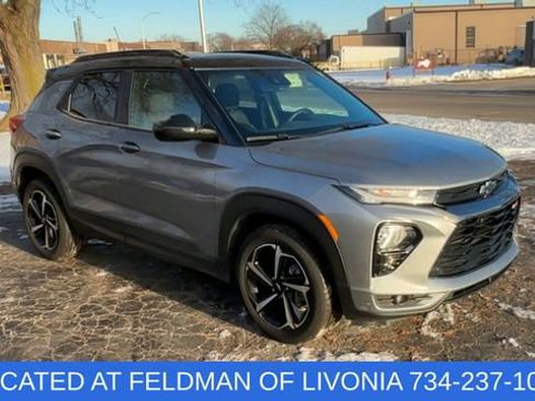 Used 2023 Chevrolet TrailBlazer RS w/ Technology Package image 2