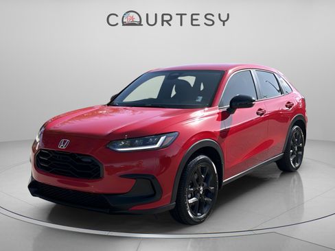 Used 2023 Honda HR-V Sport image 2