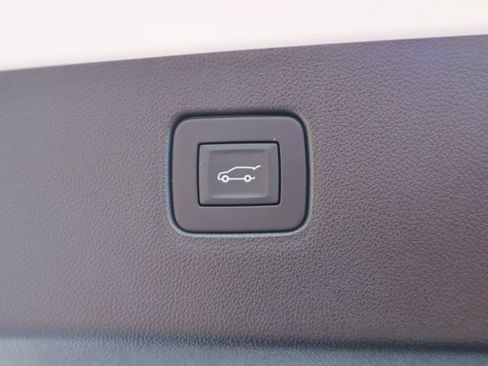 Certified 2026 Buick Envista Sport Touring FWD image 16