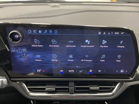 New 2026 Chevrolet Equinox EV LT image 3