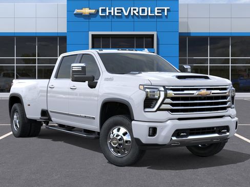 New 2026 Chevrolet Silverado 3500 High Country w/ High Country Premium Package AWD/4WD image 7
