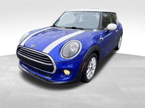 Used 2019 MINI Cooper 2-Door Hardtop w/ Storage Package image 1