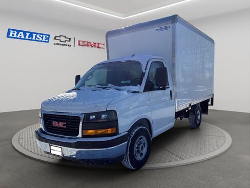 New 2025 GMC Savana 3500 Work Van w/ Power Convenience Package image 2