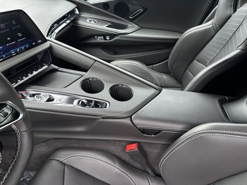 Used 2026 Chevrolet Corvette Stingray Preferred Cpe w/ Z51 Performance Package RWD image 21