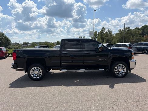 Used 2018 Chevrolet Silverado 2500 LTZ w/ Vortec Plus Package AWD/4WD image 6