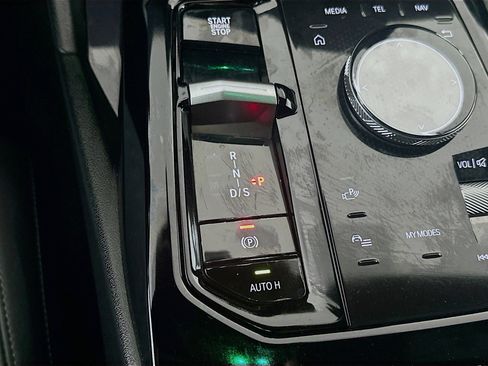 Used 2024 BMW 530i image 25