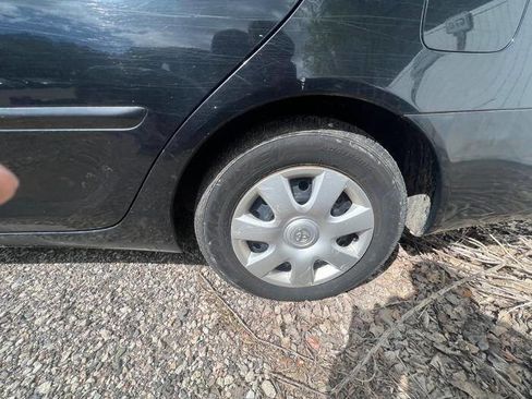 Used 2004 Toyota Camry FWD image 12