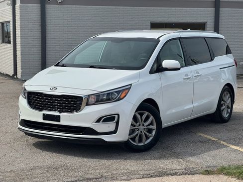 Used 2020 Kia Sedona EX image 2