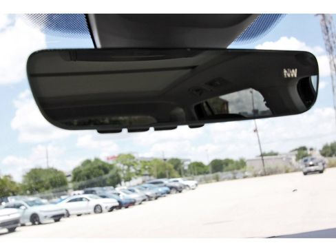 Used 2022 Volkswagen Tiguan SE AWD/4WD image 26