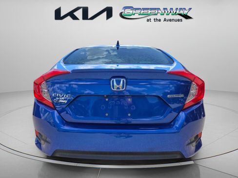 Used 2017 Honda Civic Touring image 6