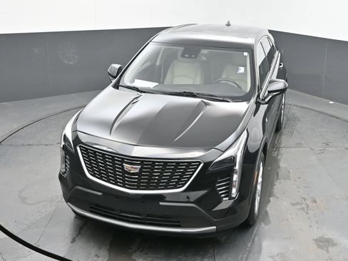 Used 2023 Cadillac XT4 Luxury w/ Cold Weather Package image 35
