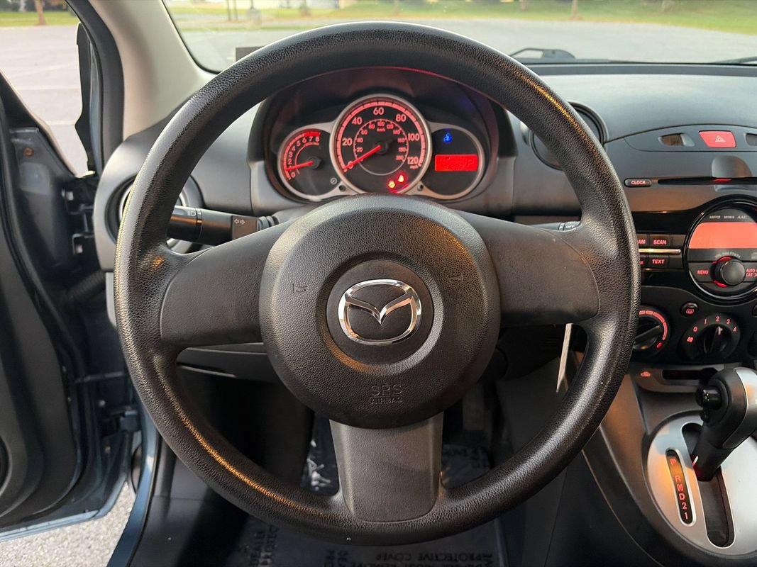 Used 2014 MAZDA MAZDA2 Sport FWD image 17