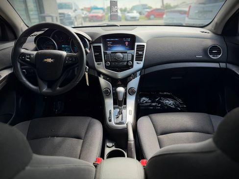 Used 2015 Chevrolet Cruze LT FWD image 8
