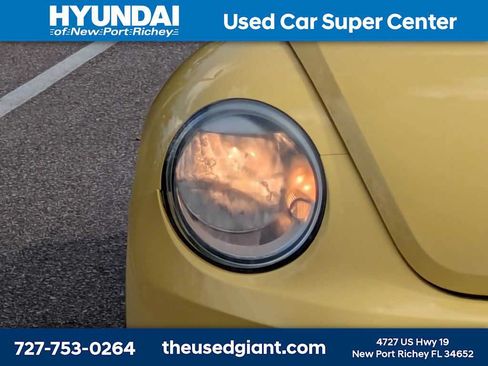 Used 2012 Volkswagen Beetle 2.5 FWD image 9