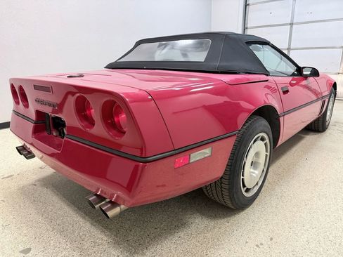 Used 1986 Chevrolet Corvette Convertible image 10