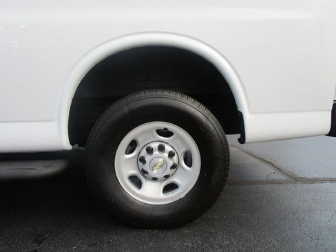 Used 2023 Chevrolet Express 2500 w/ Driver Convenience Package image 2