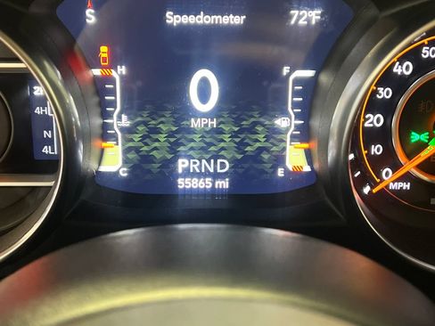 Used 2020 Jeep Gladiator Overland AWD/4WD image 25