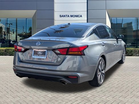 Used 2019 Nissan Altima 2.5 SL FWD image 5