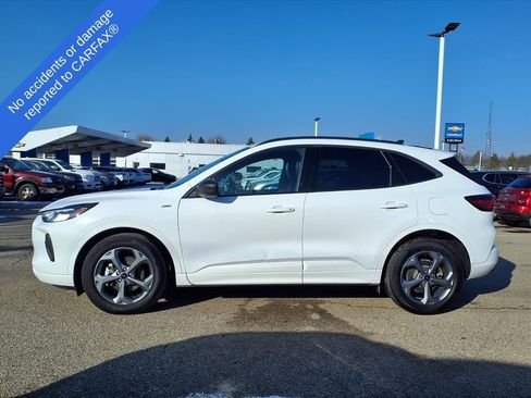 Used 2023 Ford Escape ST-Line w/ Equipment Group 301A image 9