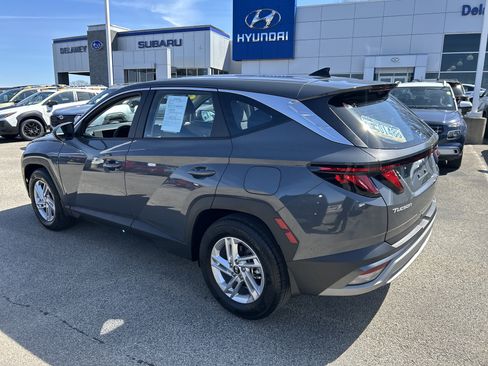 Used 2025 Hyundai Tucson SE image 15