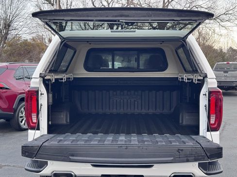 Used 2024 GMC Sierra 1500 AT4 w/ Technology Package image 40