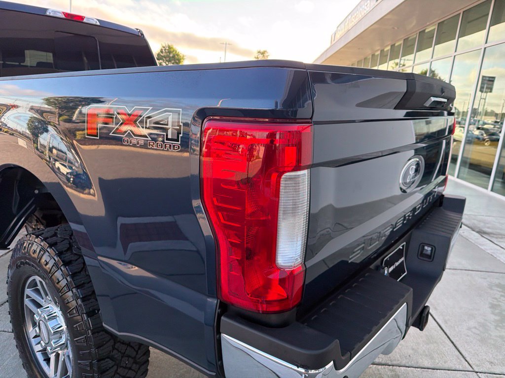 Used 2019 Ford F250 Lariat w/ FX4 Off-Road Package AWD/4WD image 15