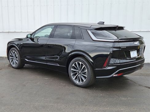 New 2025 Cadillac Lyriq Sport image 5