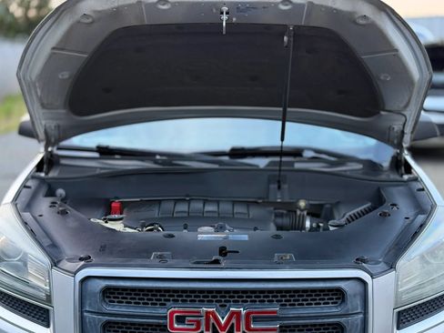 Used 2016 GMC Acadia SLE FWD image 28