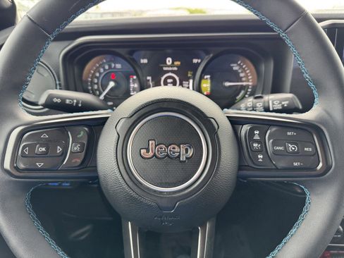 Used 2025 Jeep Wrangler Unlimited Rubicon 4xe w/ Convenience Group image 24