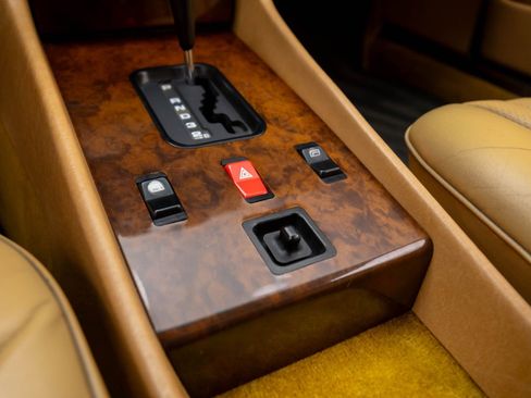 Used 1987 Mercedes-Benz 560 SL image 25