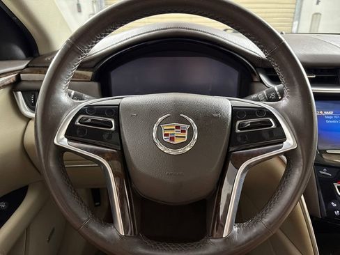 Used 2013 Cadillac XTS Premium image 13