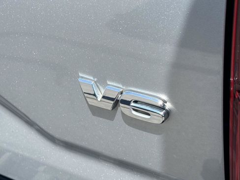 Used 2022 Toyota Tacoma SR AWD/4WD image 10