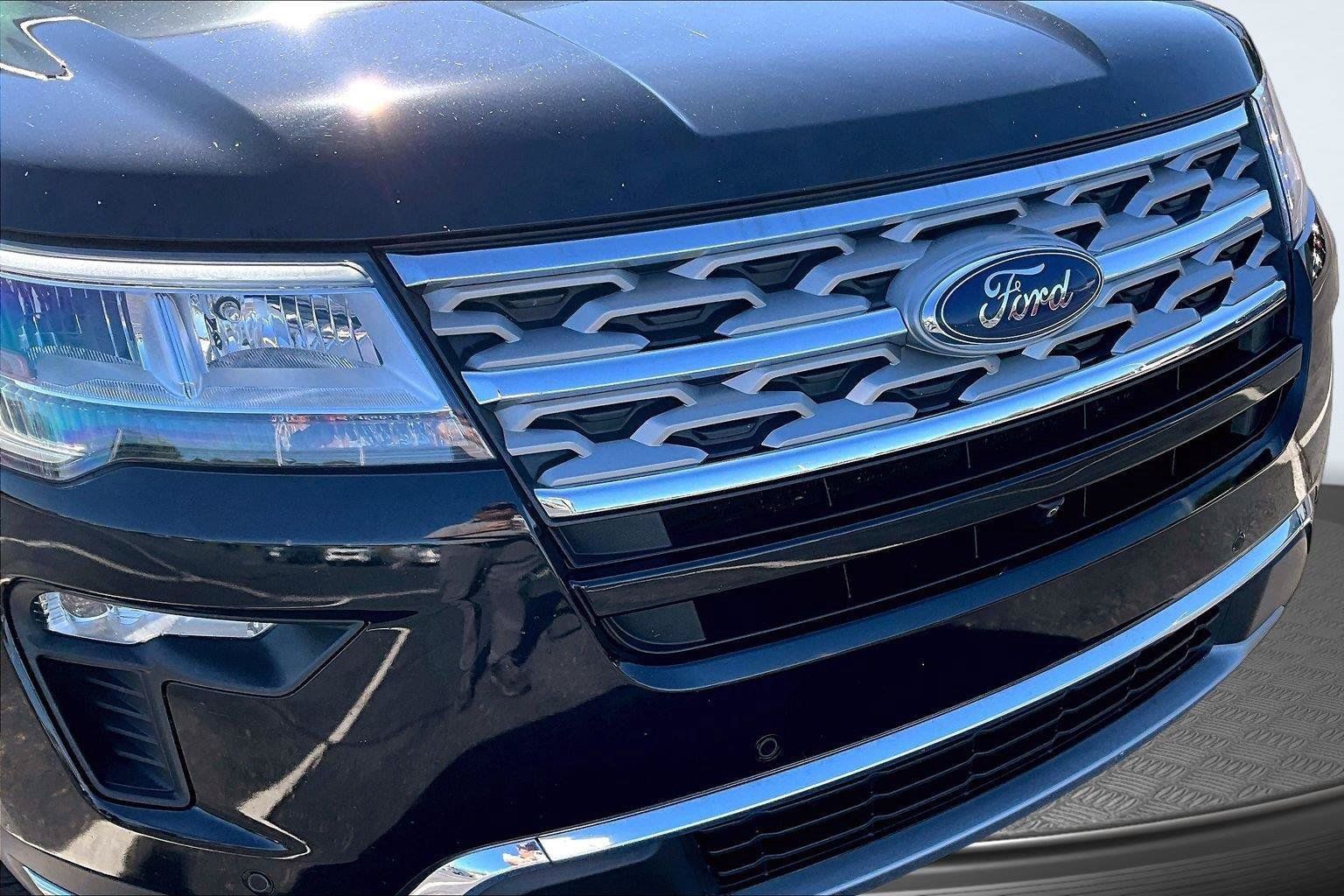 Used 2019 Ford Explorer Limited w/ Class II Trailer Tow Package AWD/4WD image 30